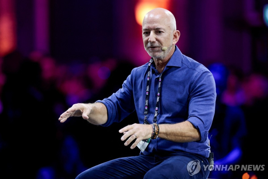  제프 베이조스, AI 산업에 '버블 경고'…