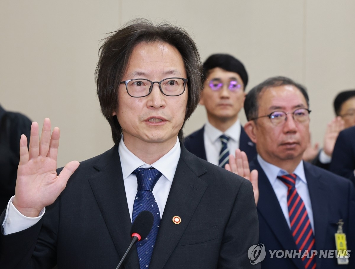MS AI 챗봇 '코파일럿' 윈도 탑재에 공정위 칼 빼들었다
