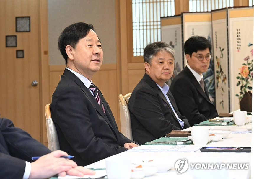  AI 선박·드론에 힘싣는 정부…2030년 자율운항, 2031년 완전자율비행 목표