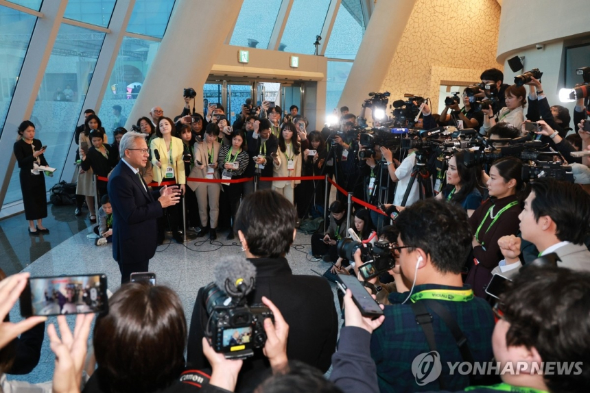  엔비디아 CEO 젠슨 황 “중국 시장, 대체 불가능한 AI 혁신 허브”