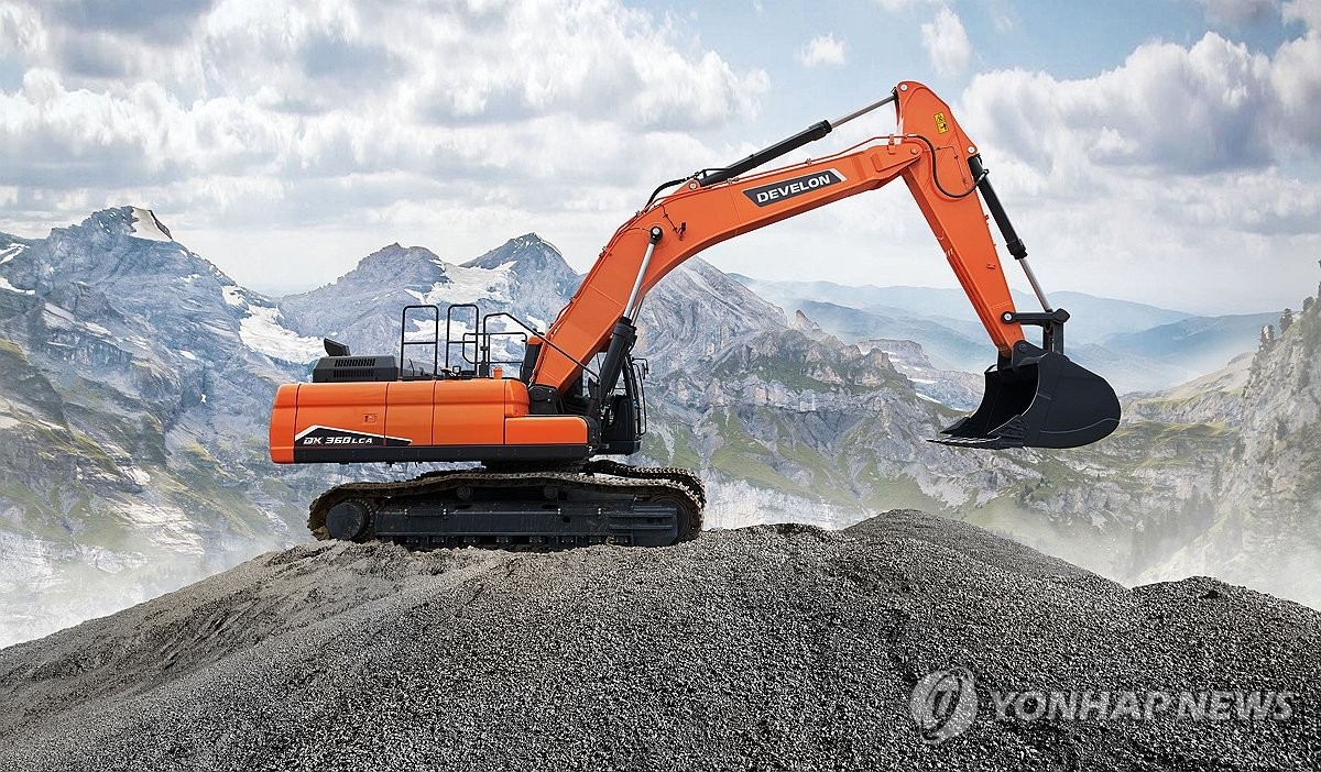 HD현대인프라코어, 3분기 영업익 4배 급증…고부가 전략 통했다