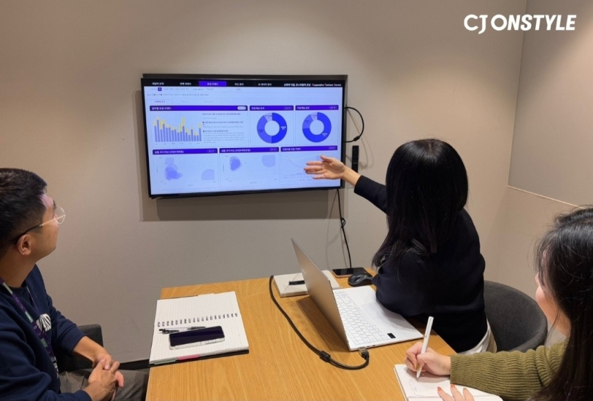  CJ온스타일, AI 기반 협력사 분석 플랫폼 가동…데이터로 커머스 경쟁력 강화