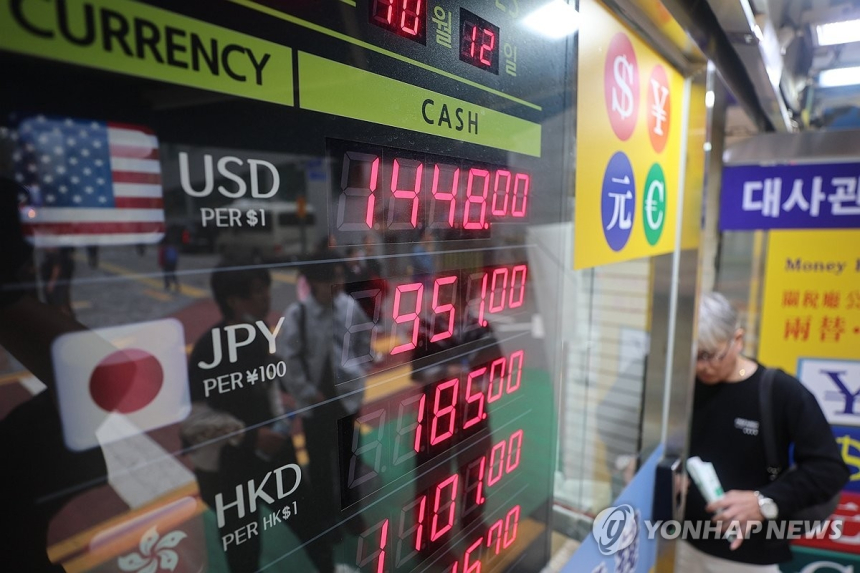  트럼프발 관세폭탄에 증시 출렁… 반도체株, '저가 매수 기회' 될까