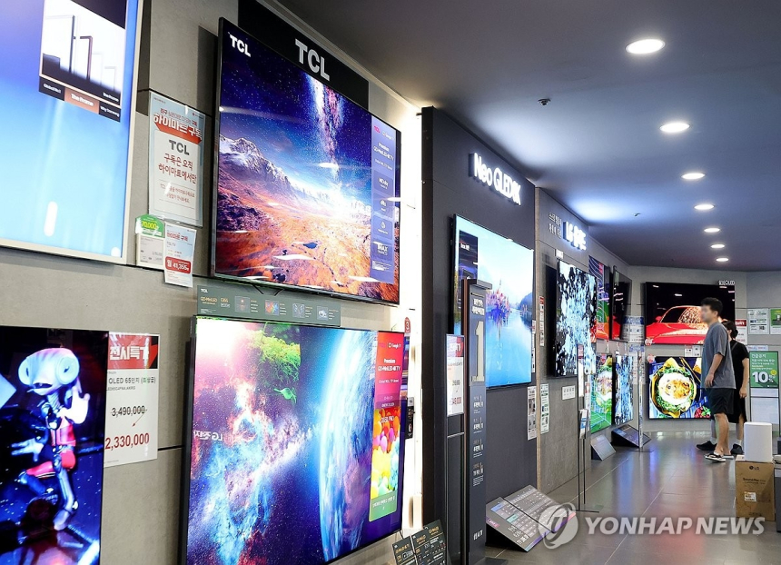  글로벌 TV 출하량 첫 5천만 대 붕괴…삼성 1위 수성, 중국 추격 거세