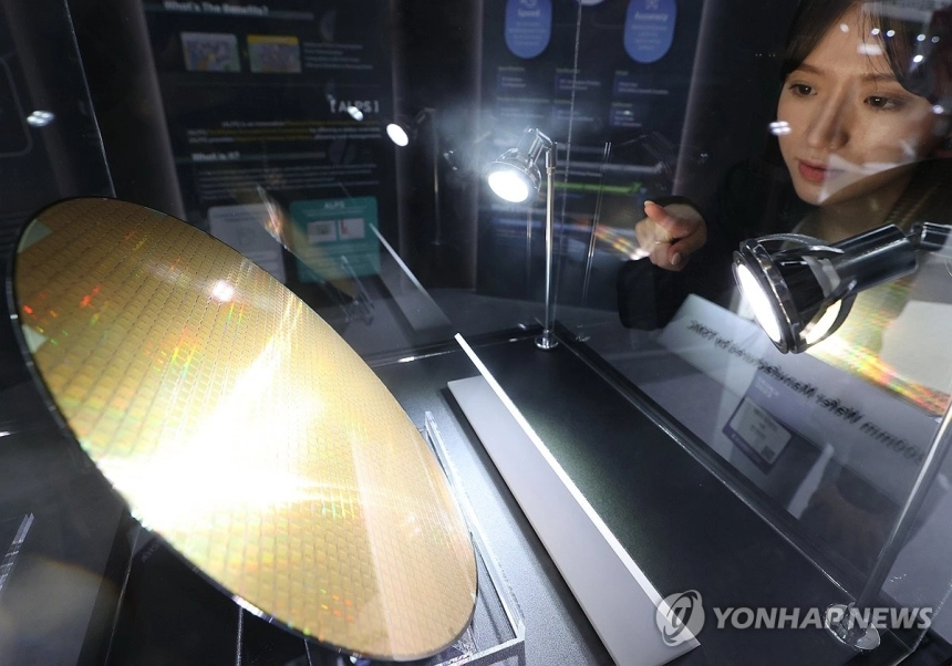 삼성전자, 한국 최초 시총 1000조 돌파…