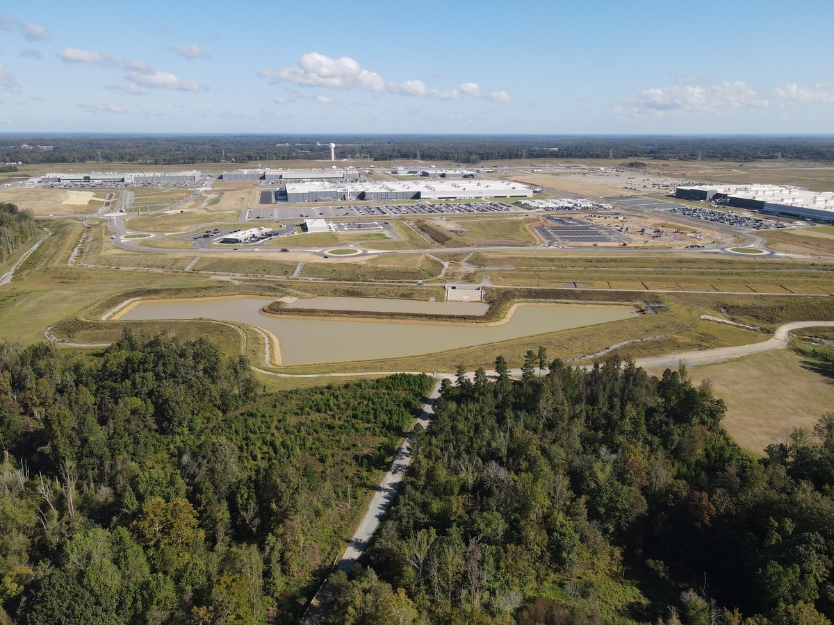 도요타, 미국서 첫 배터리 공장 가동…20조 투자로 하이브리드 공세 강화