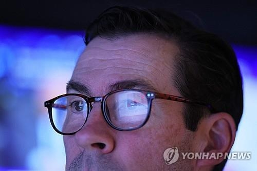 AI 열풍 꺾이고 코인 급락…뉴욕증시, 기술 섹터 중심으로 흔들