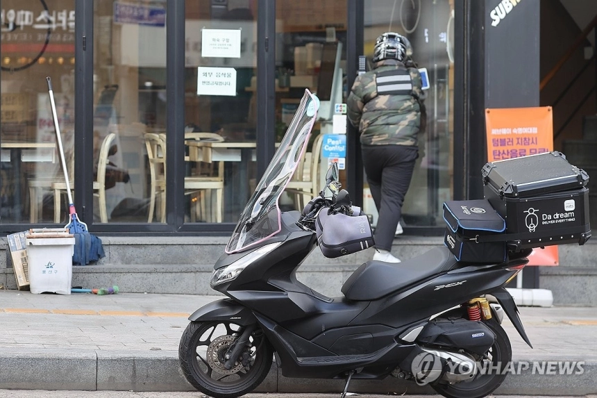 쿠팡이츠, 배민 턱밑 추격… 배달앱 시장 '지각변동' 조짐