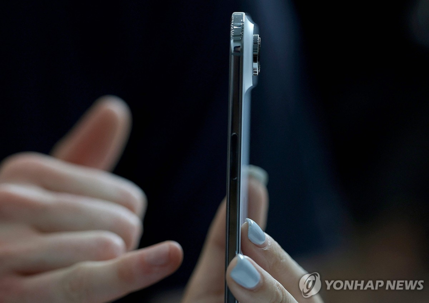 초슬림 아이폰 에어, 출시 한 달 만에 '판매 참패'…美 구매율 10%도 안돼