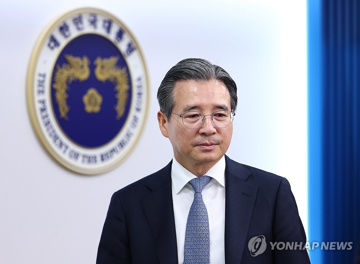 AI 반도체 주도권 쥔다… 대통령실, 삼성·SK 불러 민·관 연합 가동