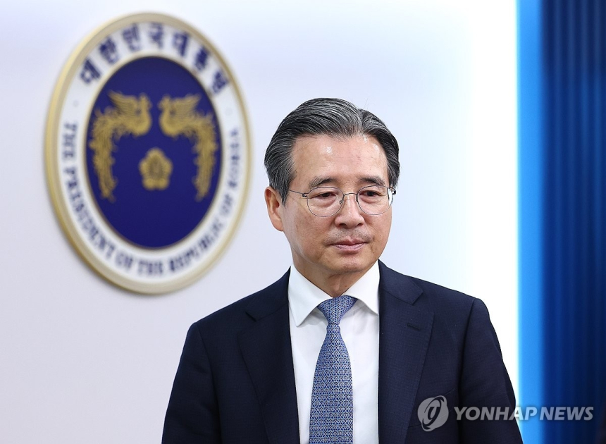  AI 반도체 주도권 쥔다… 대통령실, 삼성·SK 불러 민·관 연합 가동