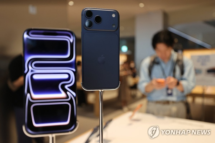  메모리값 폭등에 스마트폰 가격도 덩달아?…애플·삼성도 긴장