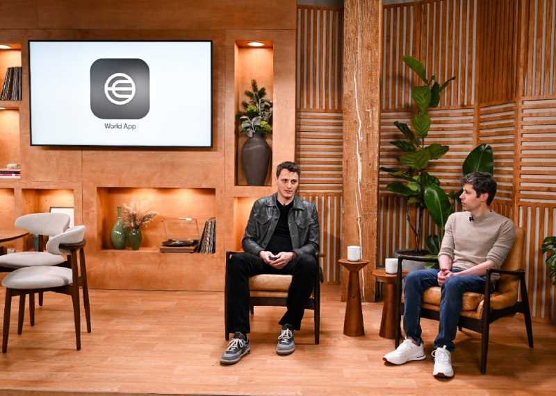  툴스 포 휴머니티, AI 시대 슈퍼앱 ‘월드 앱’ 출시…메시징·인증·금융 기능 통합