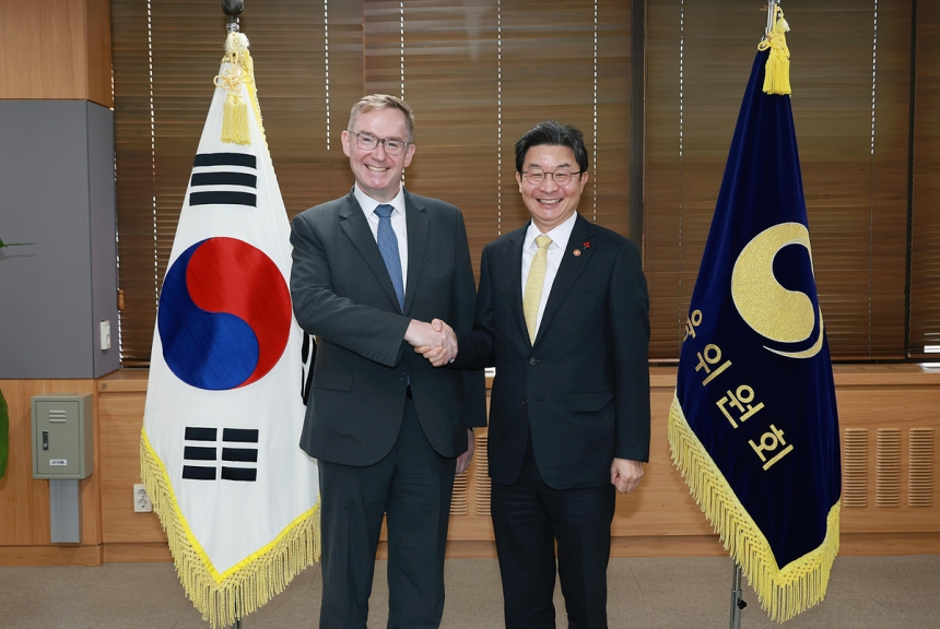  정부, 100조 원 시장안정 프로그램 가동…금융 구조개혁 본격화