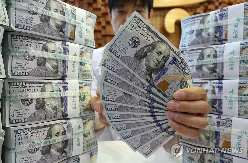 고환율에도 미국株 쓸어 담은 개미들… 반도체 ETF에 6억 달러 베팅