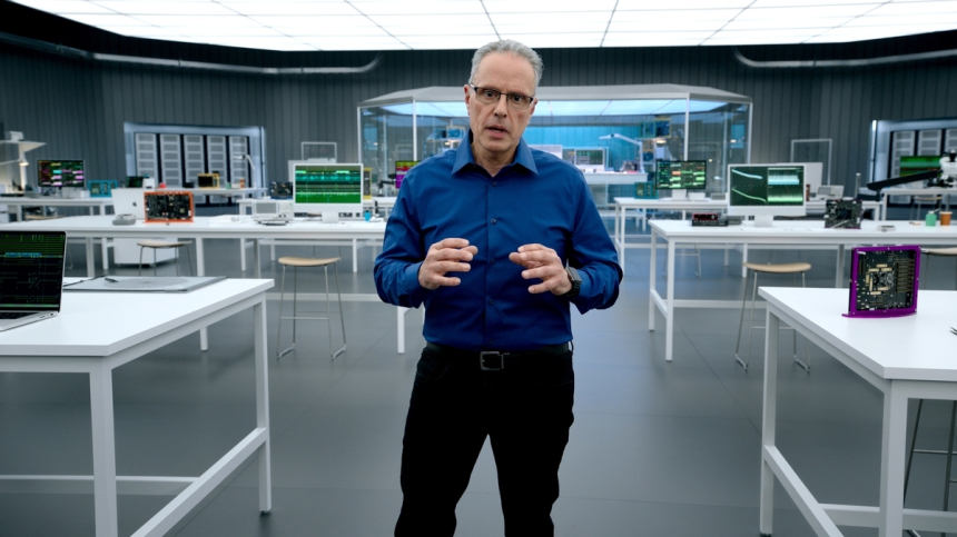  애플 반도체 수장 조니 스루지, 퇴사설 일축…“당분간 남는다”