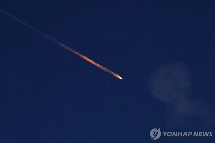 [속보] 이란, 이스라엘 본토에 탄도미사일 보복 공격… 텔아비브 전역 공습 사이렌