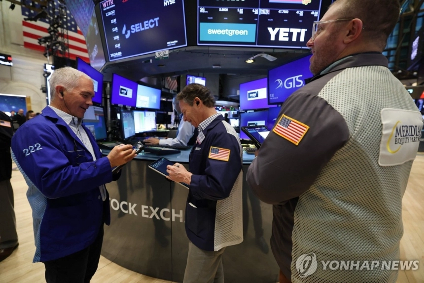 뉴욕 증시, 트럼프 행정부 관세 위법 판결에 급등