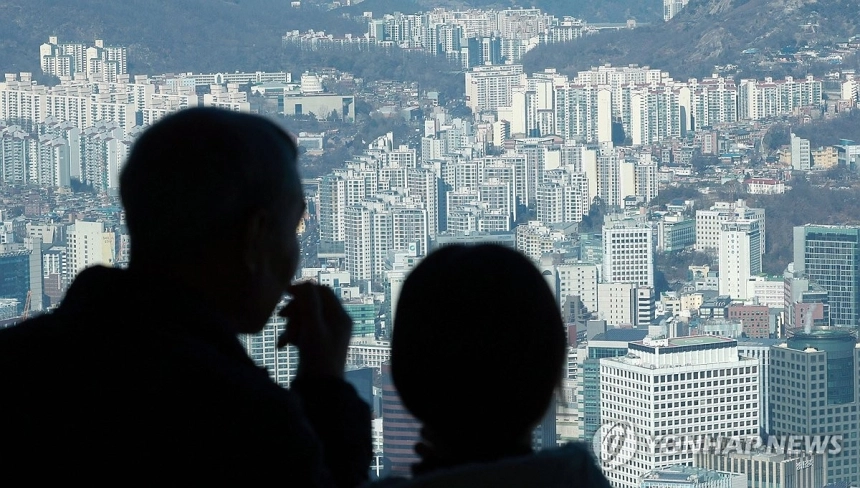 한국 중장년층, 주택 시장 전망 급락...경제 불확실성 커져