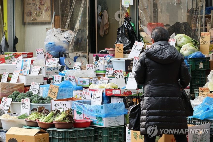 개인사업자 대출 연체율 10년 새 두 배 증가…금융 당국 주시