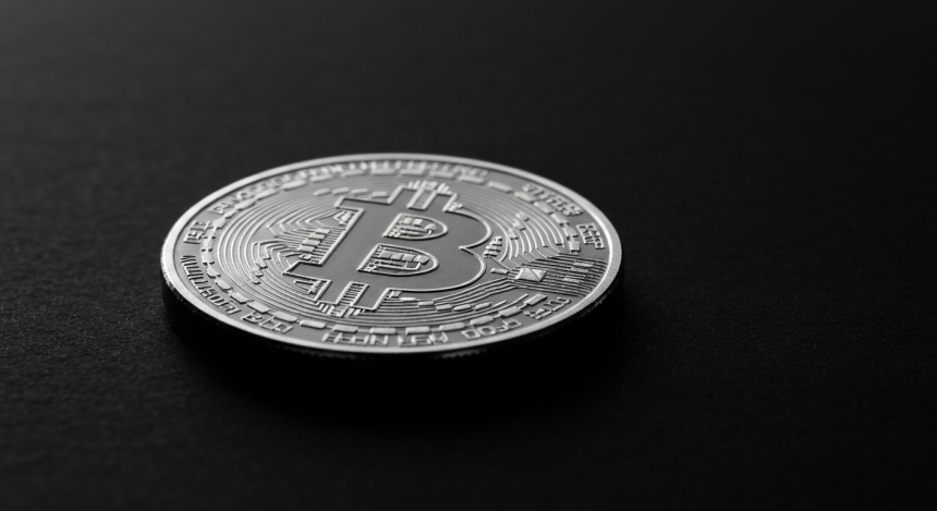  중동 공습 헤드라인에 비트코인 롤러코스터…급락 뒤 반등, 변동성 장세 재확인