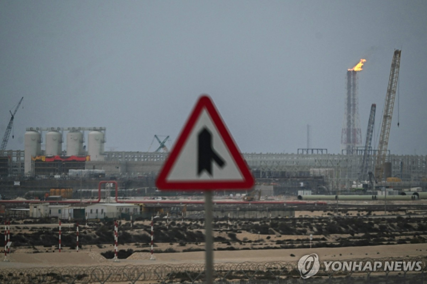 이란 “굴복 없다”…트럼프, 카르그섬 파괴 경고에 유가 150달러 공포 확산