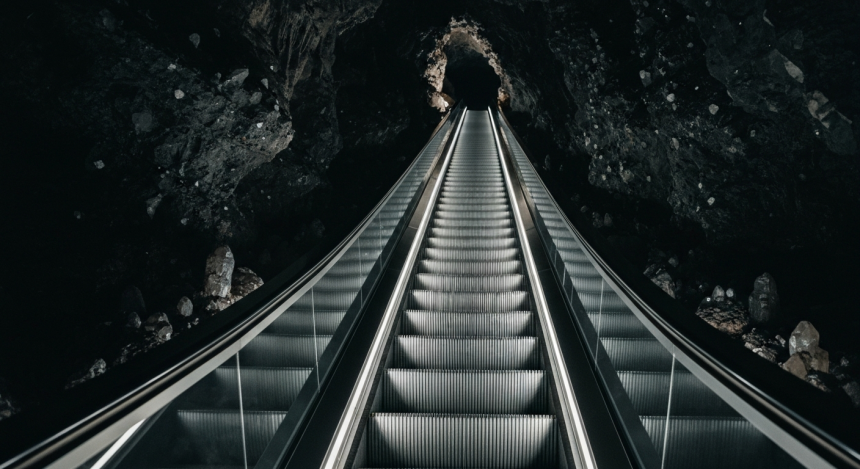  비트코인 현물 ETF, 조정장 속 기관 ‘계단식 매수’…1조달러 시장 현실화하나