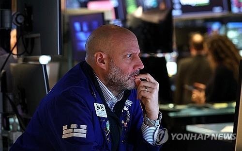 국제 유가 급등, 200달러 전망…스태그플레이션 우려 확산