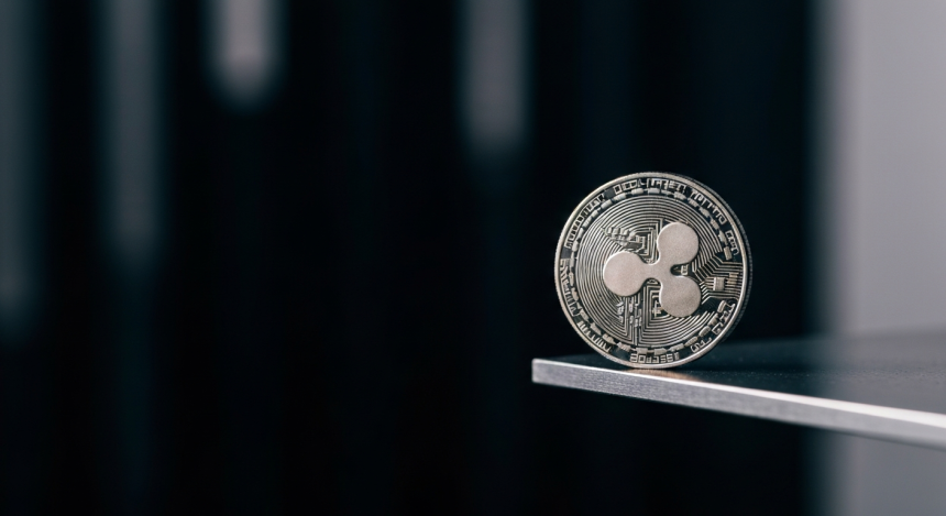  XRP, 반등 멈추고 1.55달러 분기점…비트코인 흐름 따라갈까