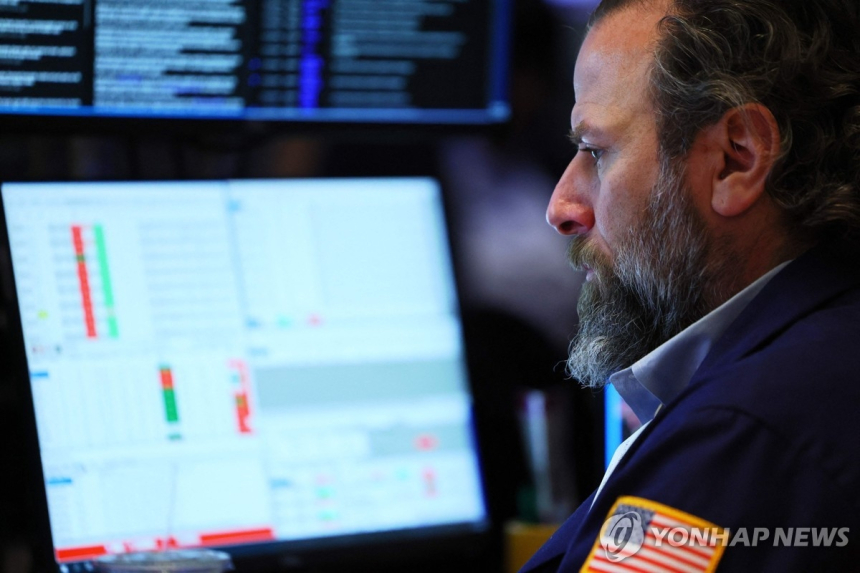  이란 봉쇄로 뉴욕증시 폭락, 다우 739포인트 하락