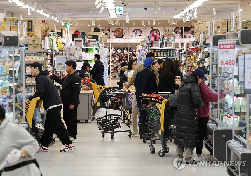  한국 경제, 수출 호조에도 내수 회복 더딘 상황 지속
