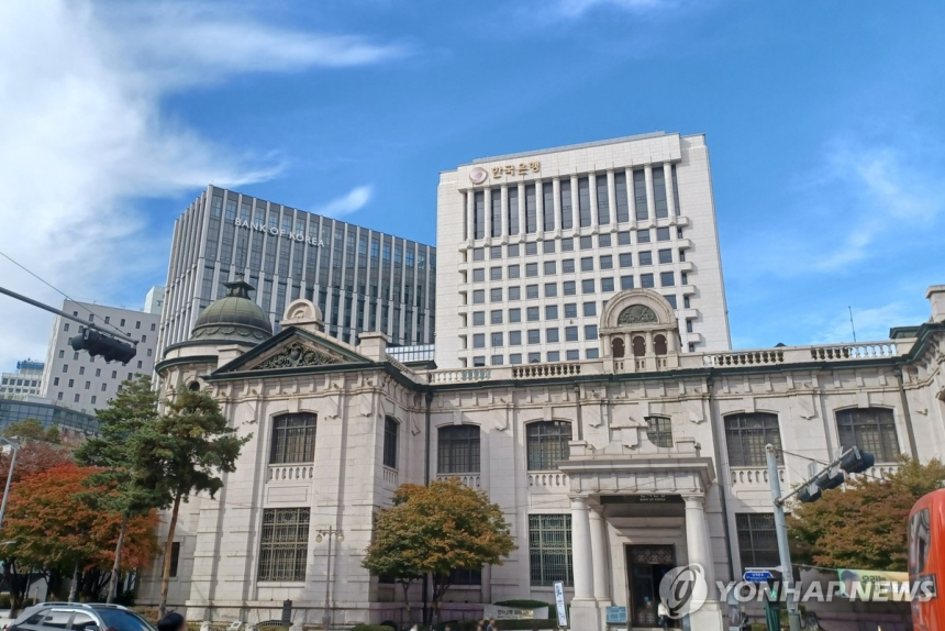  한국은행, 외국인 주식자금 유출로 인한 환율 상승 주시