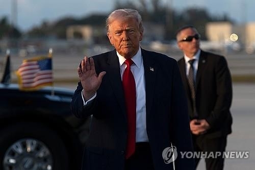 트럼프 대통령, 이란 핵 무기 저지 강조... 유가 상승은 미국 경제에 긍정적 영향