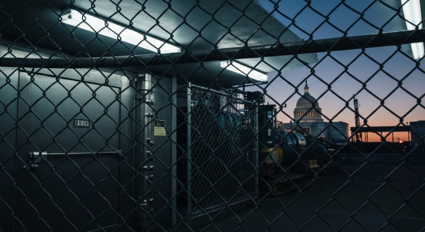  미 ‘비트메인 채굴기’ 안보조사 장기화…트럼프 가족 사업 연루로 논란 확산