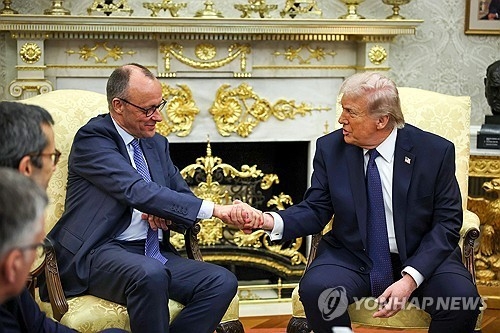 트럼프 대통령 '이란과의 작전 종료 후 유가 안정 기대'