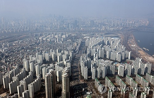  서울 아파트 시장, 양도세 중과 유예에도 관망세 지속 / 연합뉴스 