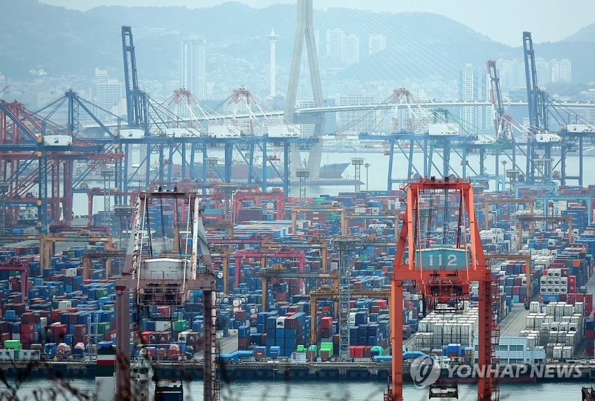 한국 경제성장률 전망치 급상승...2026년까지 반도체 주력
