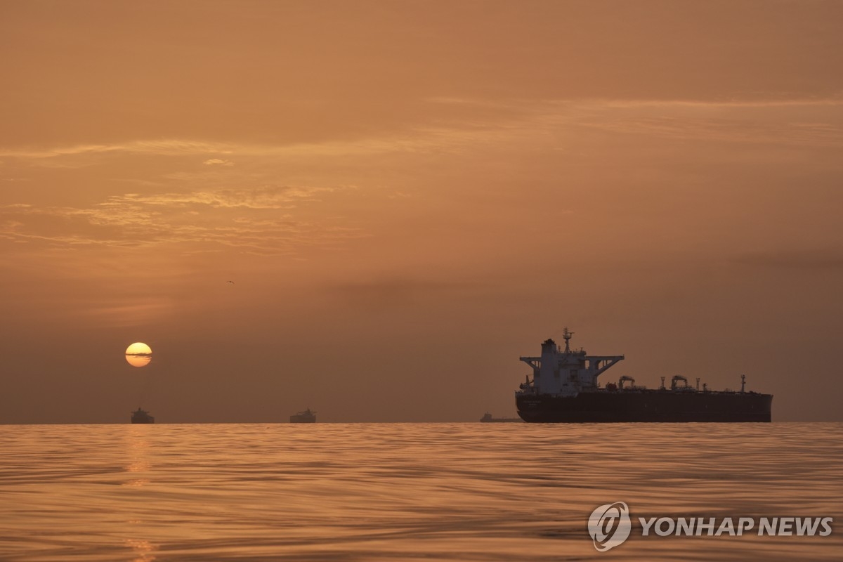 뉴욕증시, 미·이란 협상 및 호르무즈 해협 긴장으로 변동성 확대 - 뉴스 썸네일 이미지