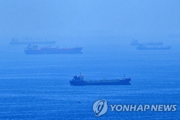 중동 긴장, 국제 유가 4일 연속 상승... 배럴당 98달러 돌파