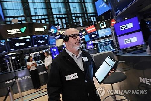  뉴욕 증시, 제조업 회복 기대감에 강세 지속