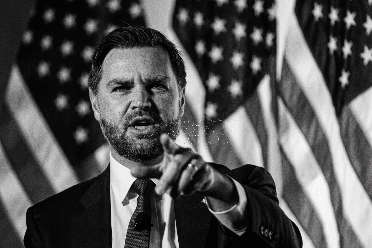 비트코인, 지정학 변수에 눌렸지만…기관 매수에 8만8000달러 돌파 기대