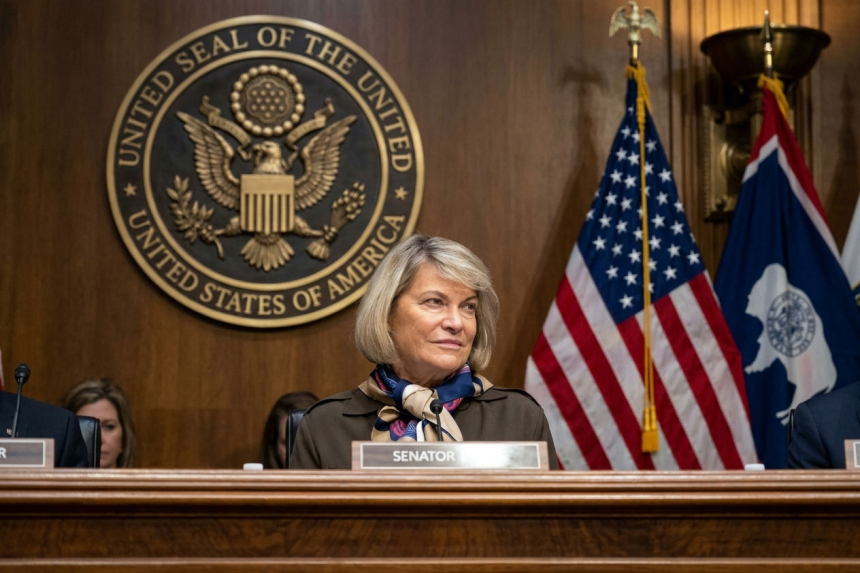 루미스 “CLARITY Act 올해 넘기면 2030년까지 지연될 수도”