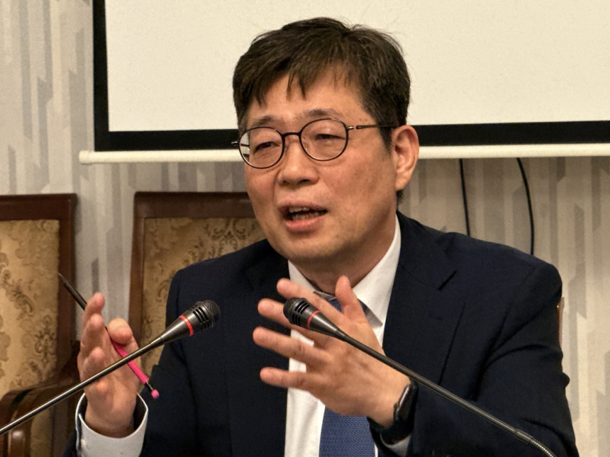 한국은행, 금리 인상 검토 신호…통화정책 방향 전환