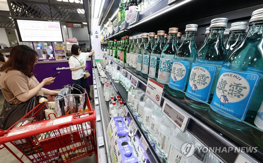 하이트진로, 소비 둔화 속 신제품·마케팅으로 반격 시도