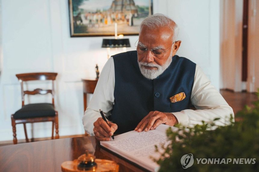 인도 정부, 공공기관에 경비 절감 지침…전기차 전환까지 추진