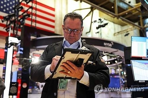 뉴욕증시, 실적 소식에 상승세...닷컴버블 우려도