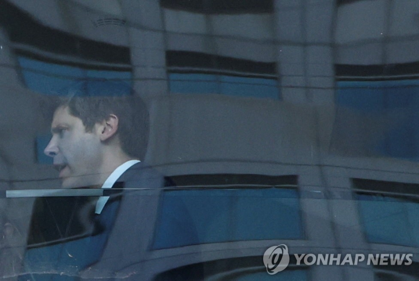 오픈AI, IPO 앞두고 최고경영자 이해 상충 의혹에 진통