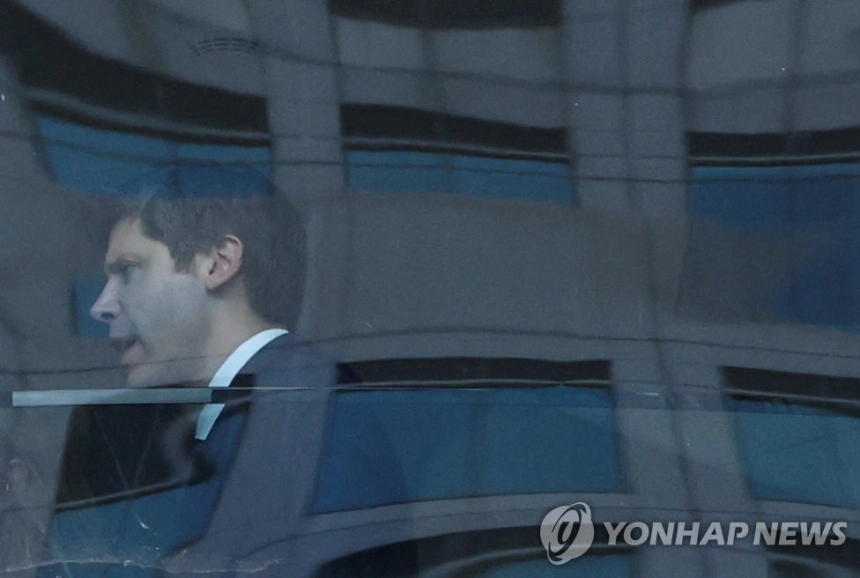 오픈AI, IPO 앞두고 최고경영자 이해 상충 의혹에 진통