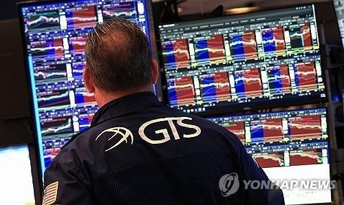 미국 장기 국채 금리 급등, 실물 경제 압박 가중