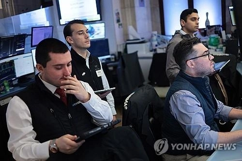 연준 금리 인상 가능성, 뉴욕증시 급락 초래
